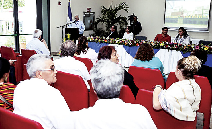 Nicaragua trabaja y prospera en paz