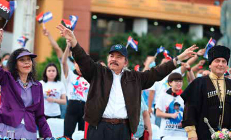 Daniel en el 42 aniversario de la Revolución Sandinista: Nicaragua de pie,firme y adelante