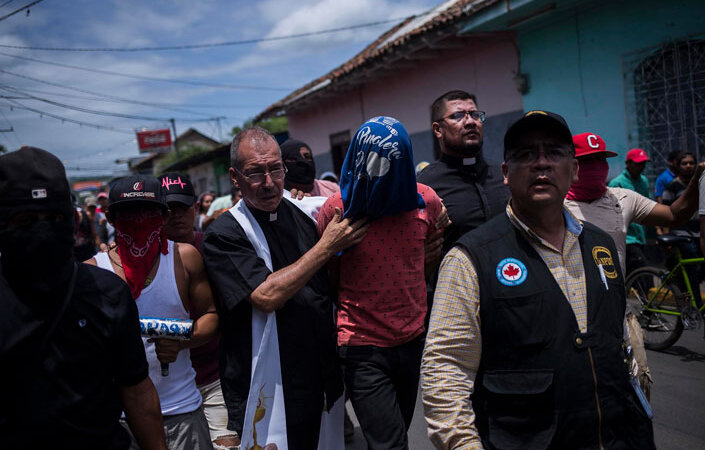 Políticos con sotana: traición, manipulación y mentiras al Pueblo