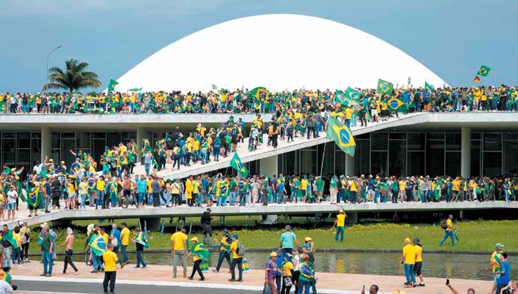 EL LIFTING DEL GOLPISMO