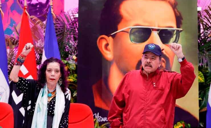 CARLOS, EN LA COSECHA SOBERANA DEL PUEBLO-PRESIDENTE