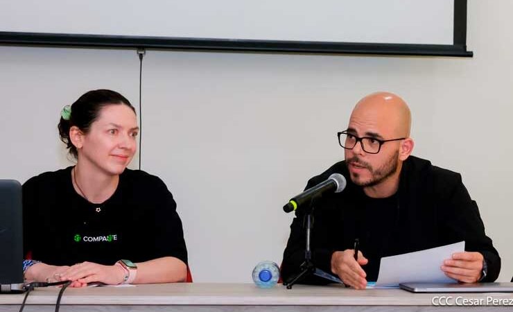 Comunicadores de RT y periodistas de Poder Ciudadano en intercambio de aprendizajes