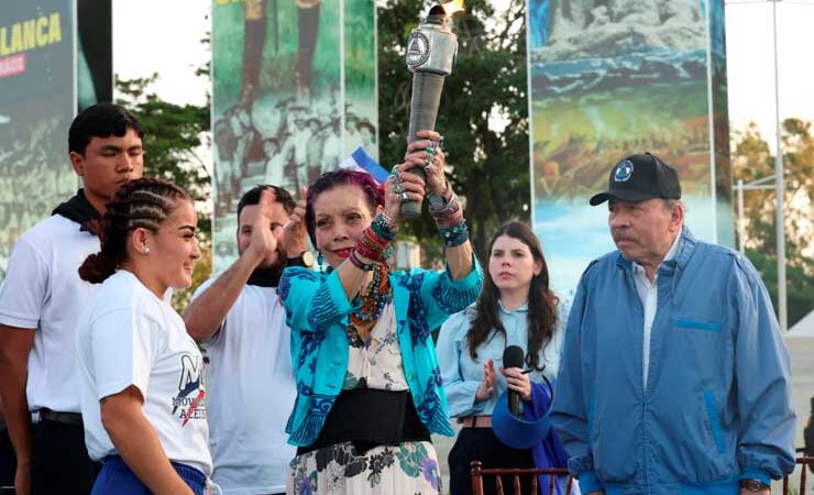 Antorcha Libertaria recorre la Patria Azul y Blanco
