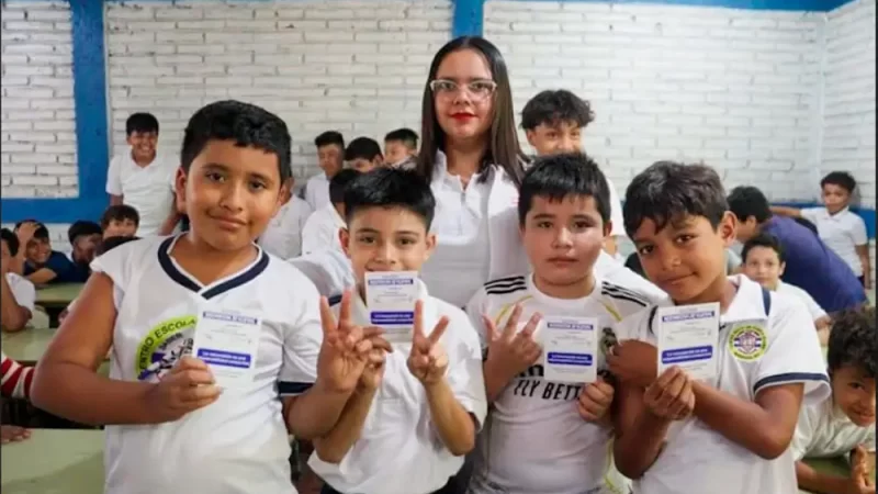 Nueva jornada de vacunación contra el Virus del Papiloma a niñez de 9 años