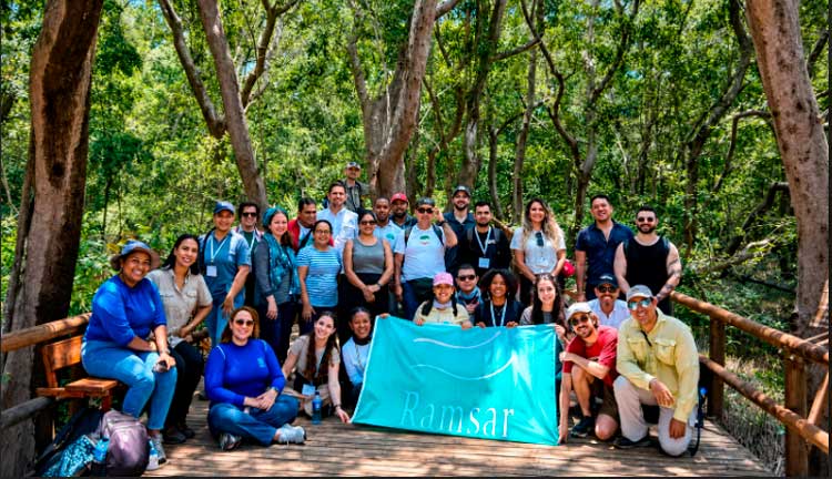 GRUN comparte experiencias sobre protección de humedales