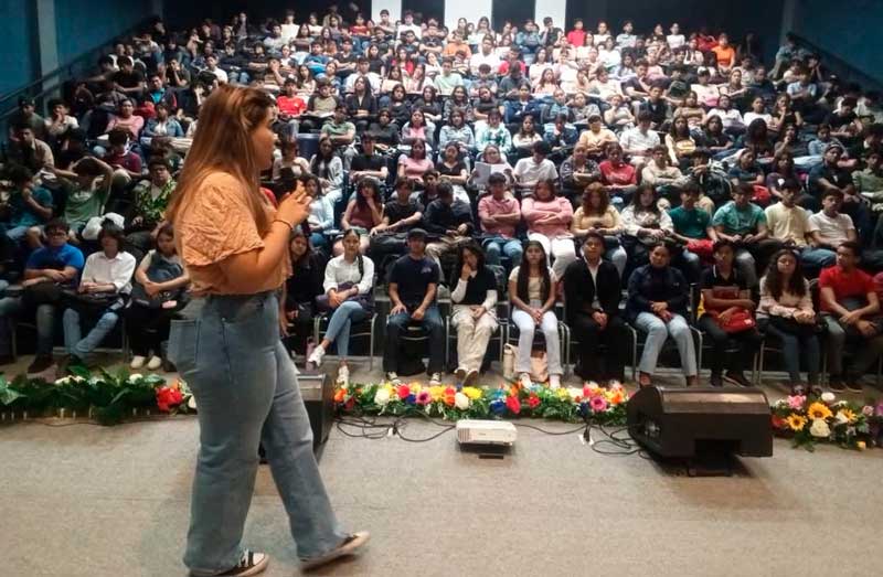 Juventud comunicando verdad y paz