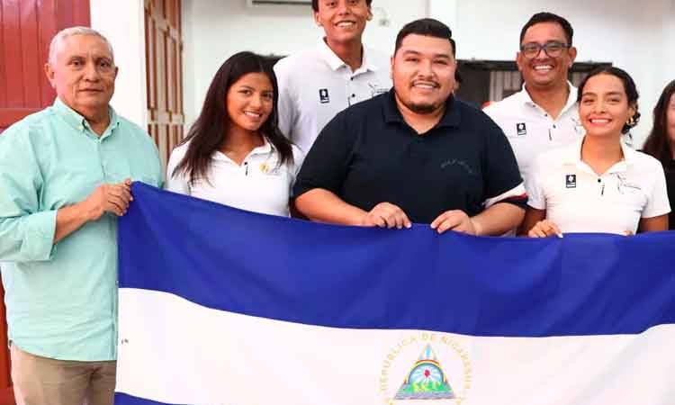 Abanderan a selecciones a competencias internacionales