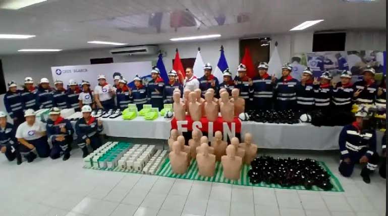 Cruz Blanca entrega equipos a filiales en todo el país en saludo al 47/19