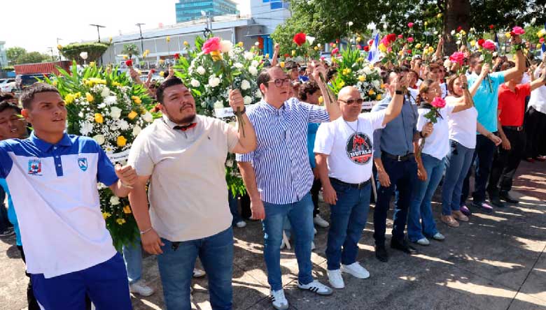Homenaje al Campeón del Pueblo y la Reconciliación