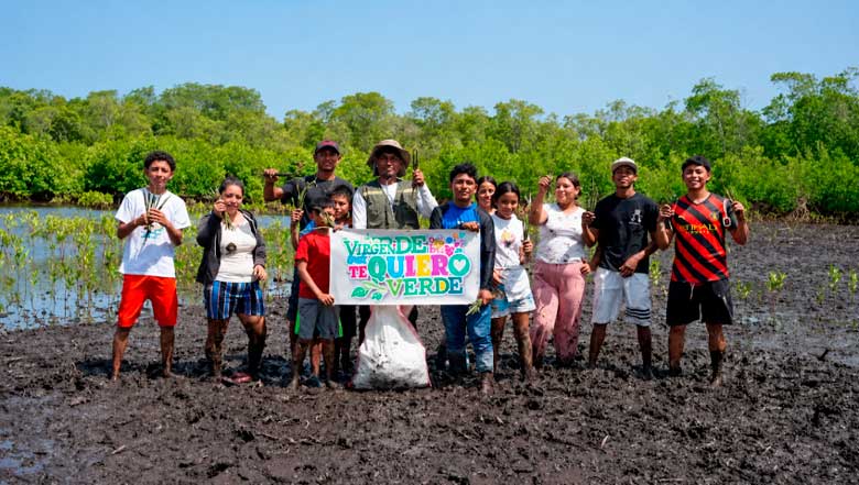 Gobierno sandinista reforesta manglares leoneses