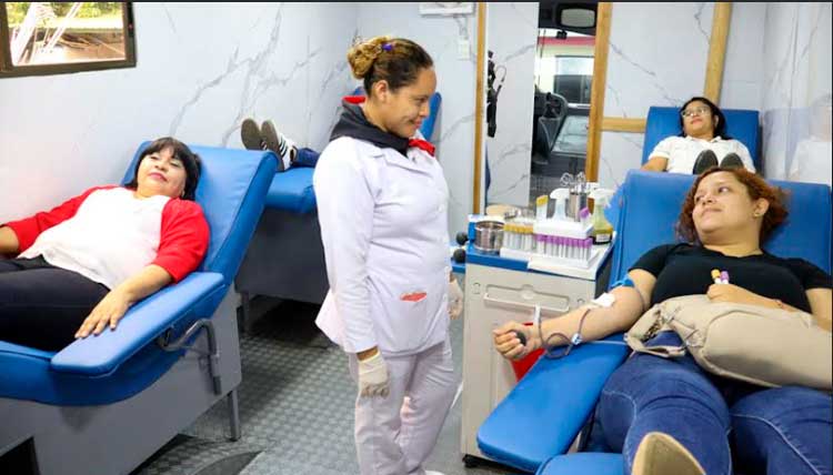 Minsa entregan nuevo equipamiento a Banco Nacional de Sangre